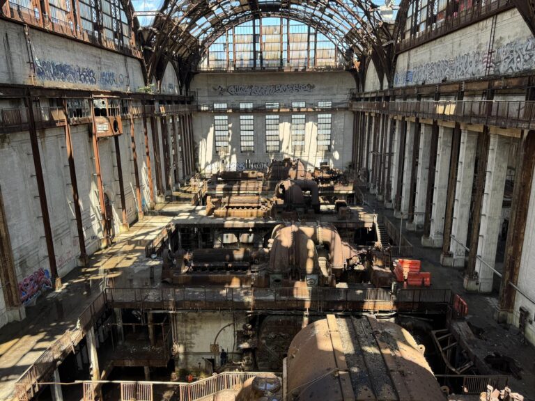 Industrial demolition contractor